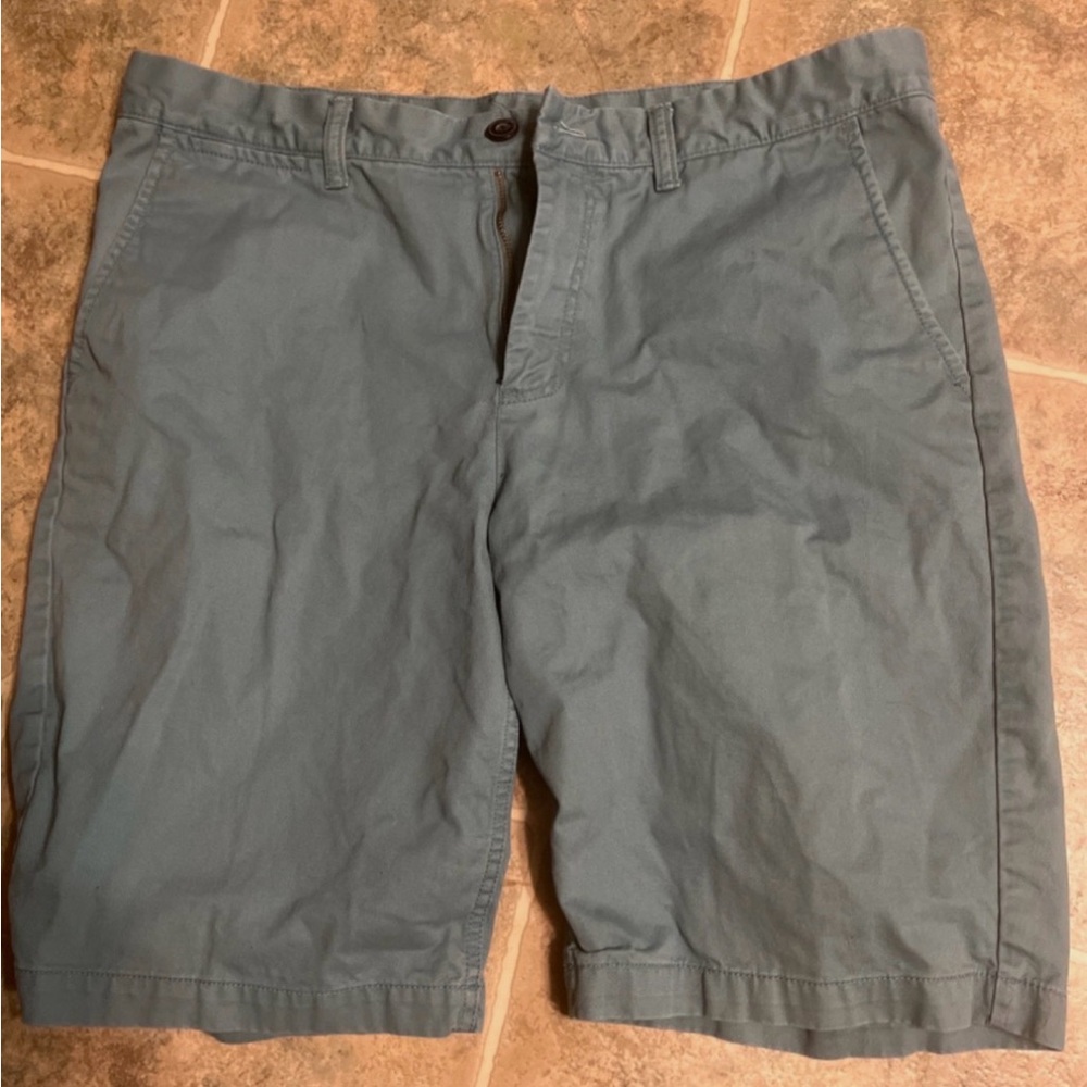 Old Navy Men's Flat-Front Slate Blue Shorts